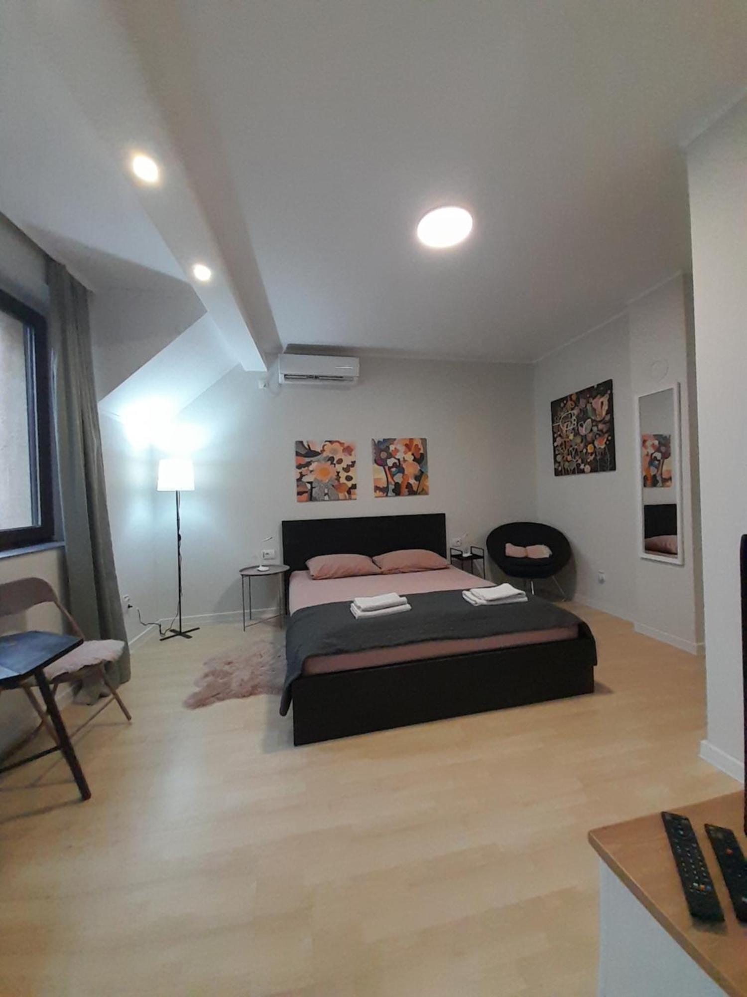 Cool & Cozy Center Apartment Subotica Exterior photo